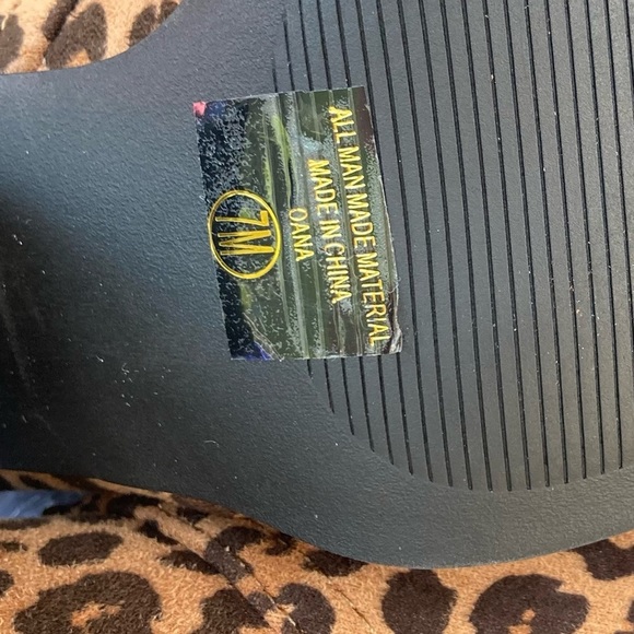 Y.not? Oana Beautiful Leopard print tie up booties with chunky heels size 7M - Picture 8 of 12